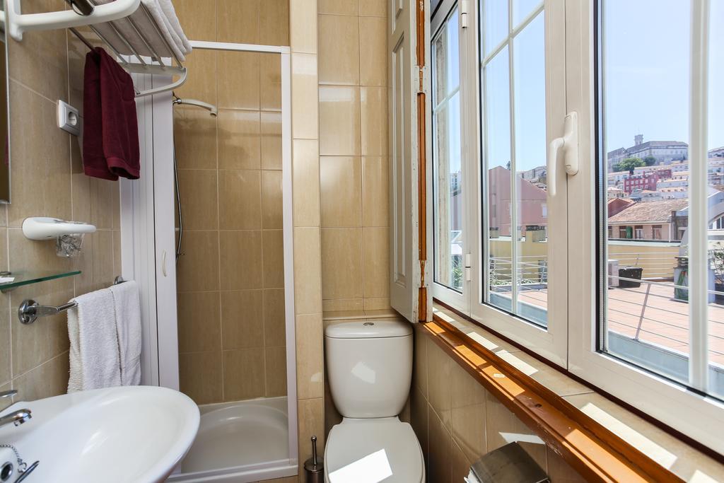 Residencial Aviz Hotel Коимбра Екстериор снимка